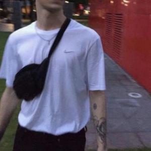 叙利亚女人逼逼视频
